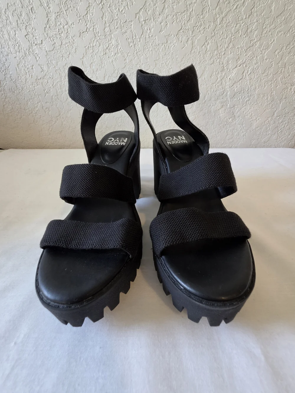Y2K Madden NYC Women's Black Chunky Platform Sandals Size 10